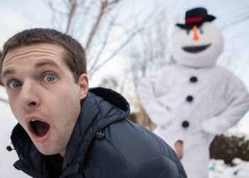 Bromo: Benjamin Blue gets fucked by Bo Sinn in “Fucking The Snowman”