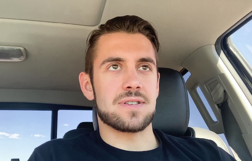 Next Door Studios: Dante Colle rubs out a load while driving in his car